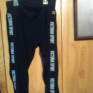 Victoria's Secret sports cropped Pant